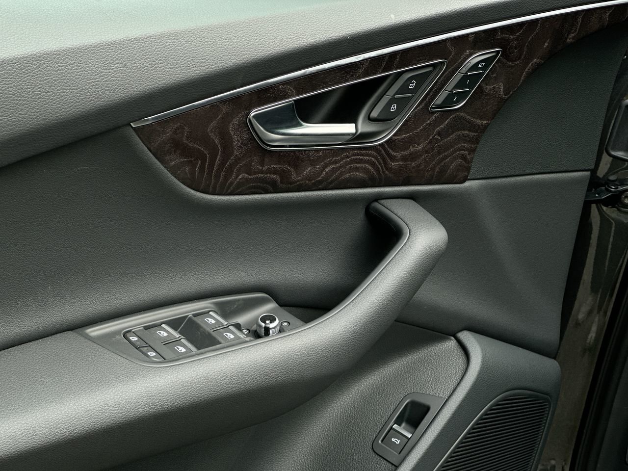 2025 Audi Q7 55, Vancouver, Cash