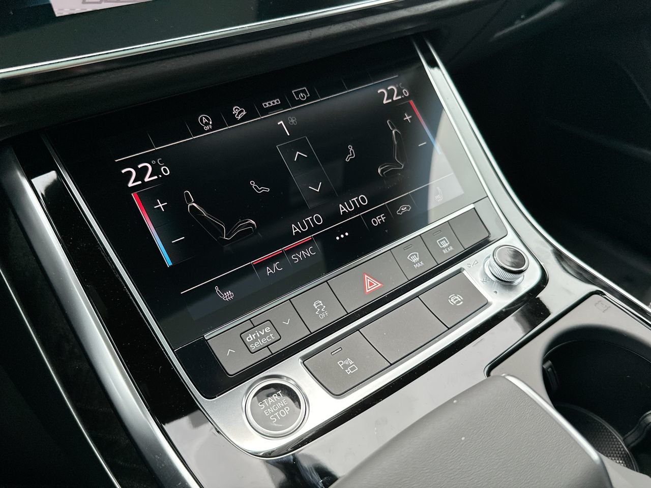 2025 Audi Q7 55, Vancouver, Cash