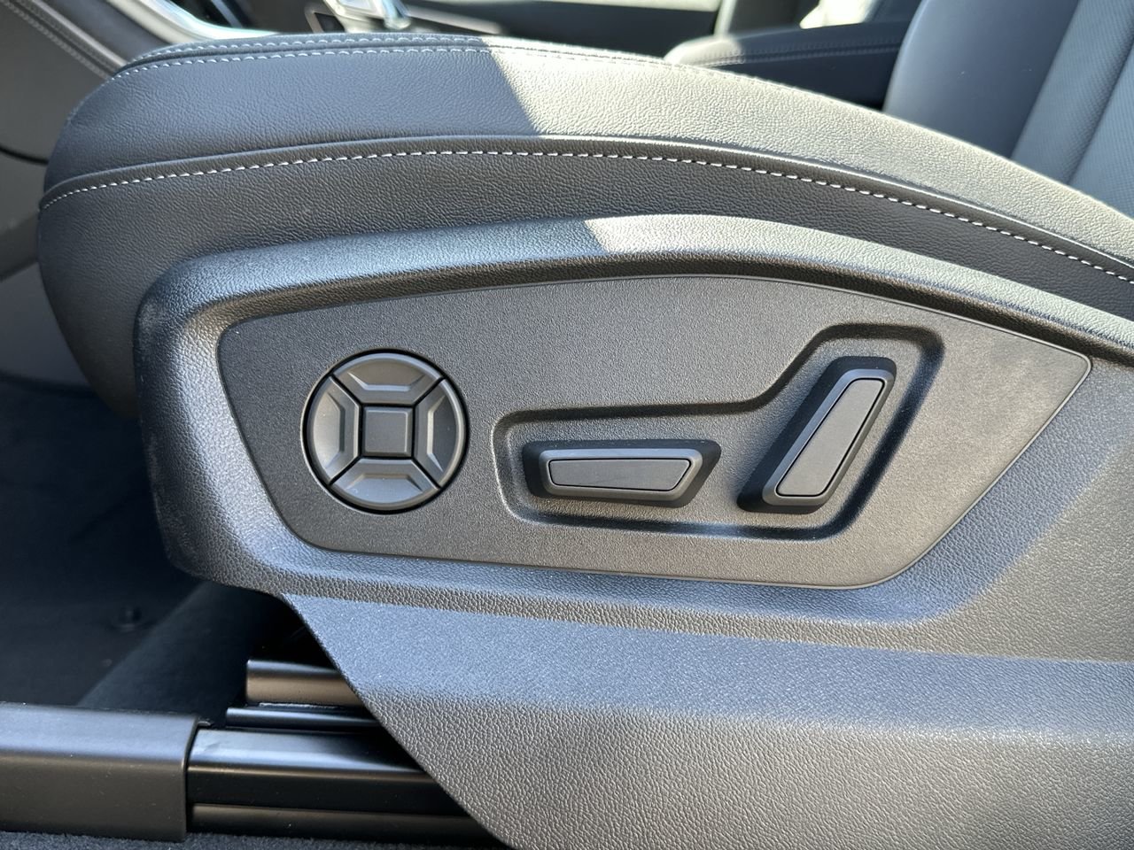 2025 Audi Q7 55 Progressiv, Vancouver, Cash