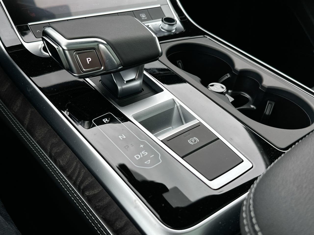 2025 Audi Q7 55 Progressiv, Vancouver, Cash