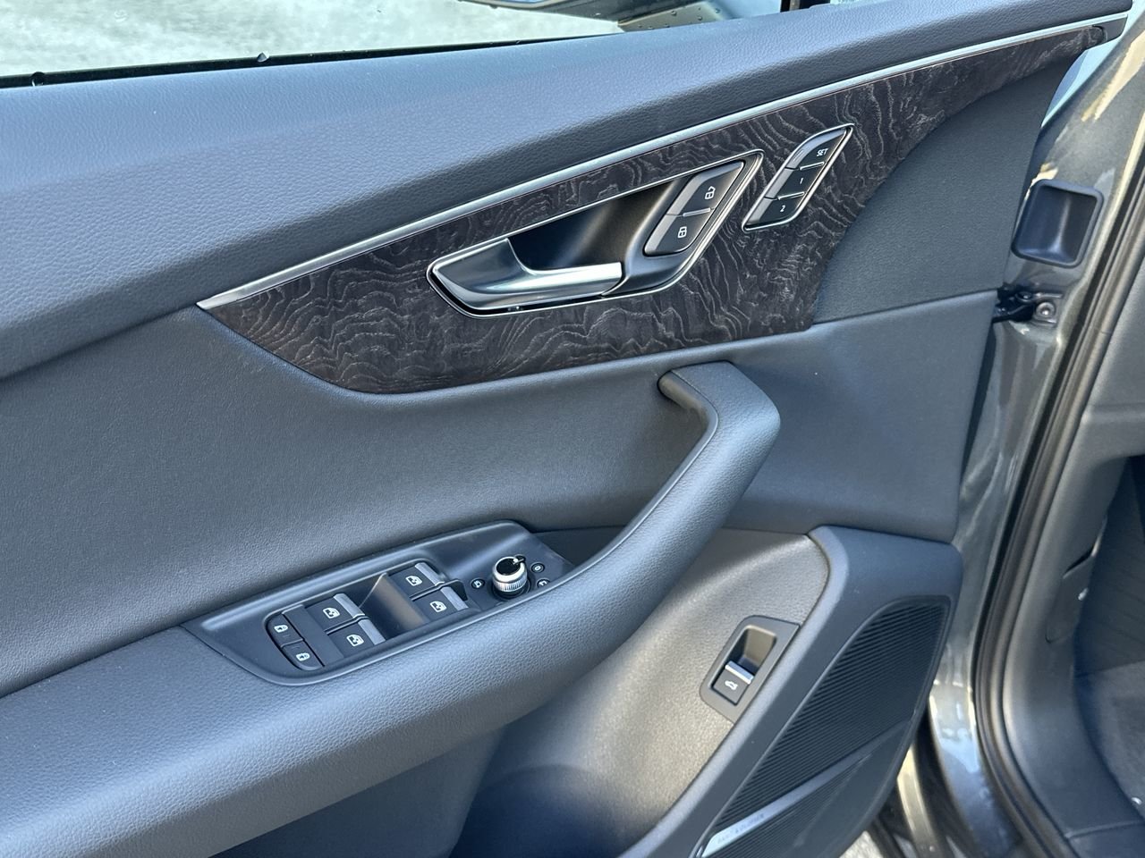 2025 Audi Q7 55, Vancouver, Cash