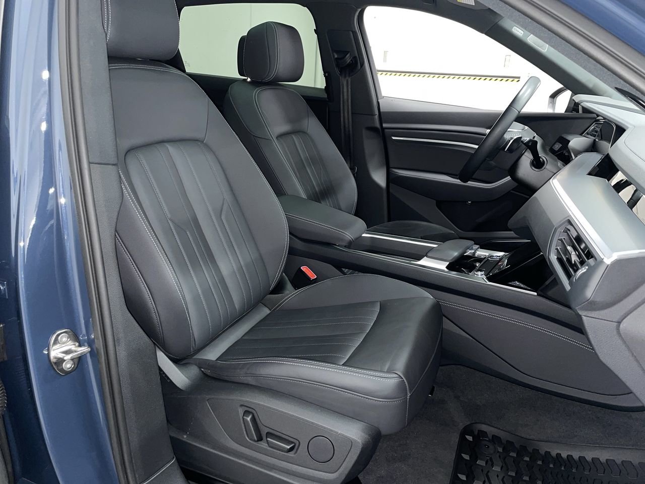 2024 Audi Q8 e-tron Quattro, Vancouver, Cash