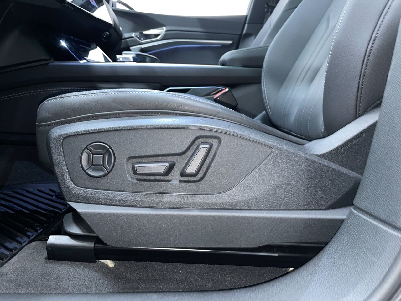 2024 Audi Q8 e-tron E-tron quattro, Vancouver, Cash