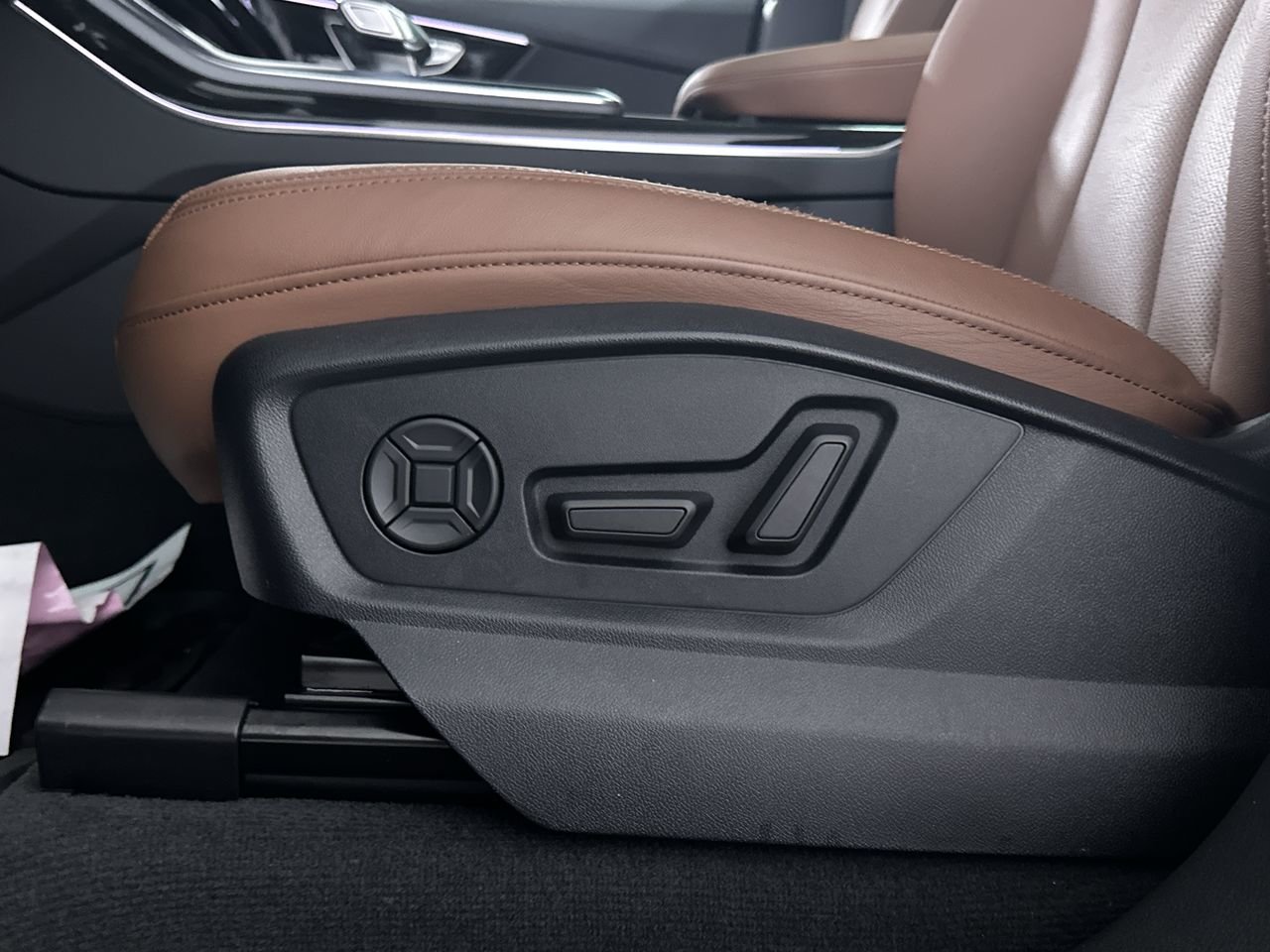 2022 Audi Q8 55 Progressiv, Vancouver, Cash