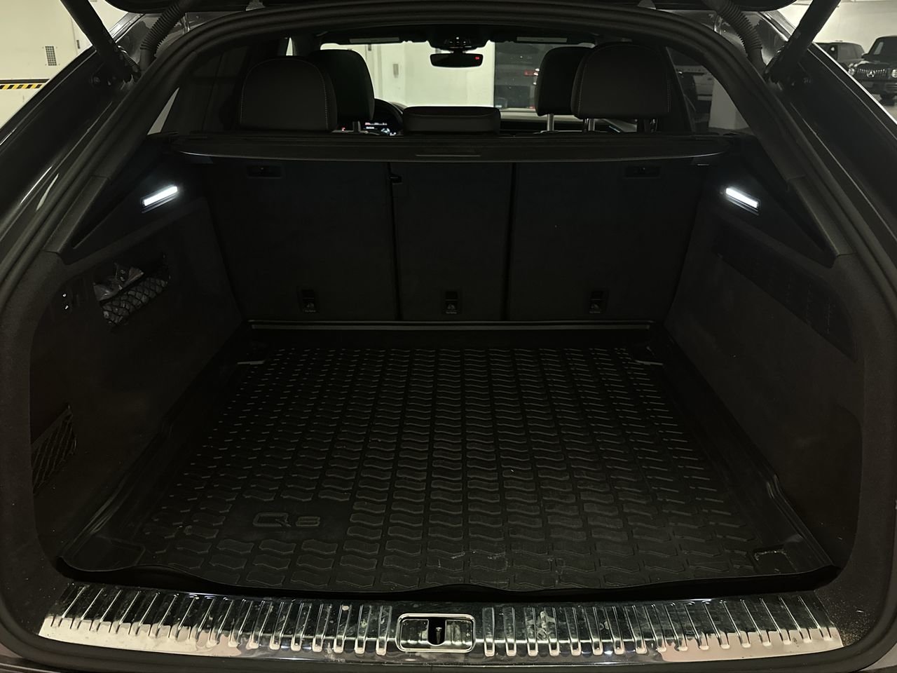 2023 Audi Q8 55 Technik, Vancouver, Cash