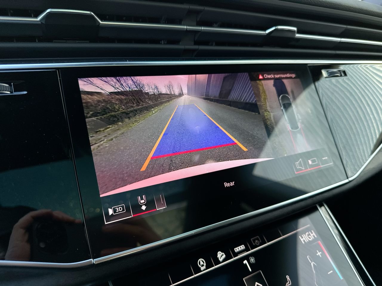 2025 Audi Q8 55 Progressiv, Vancouver, Cash