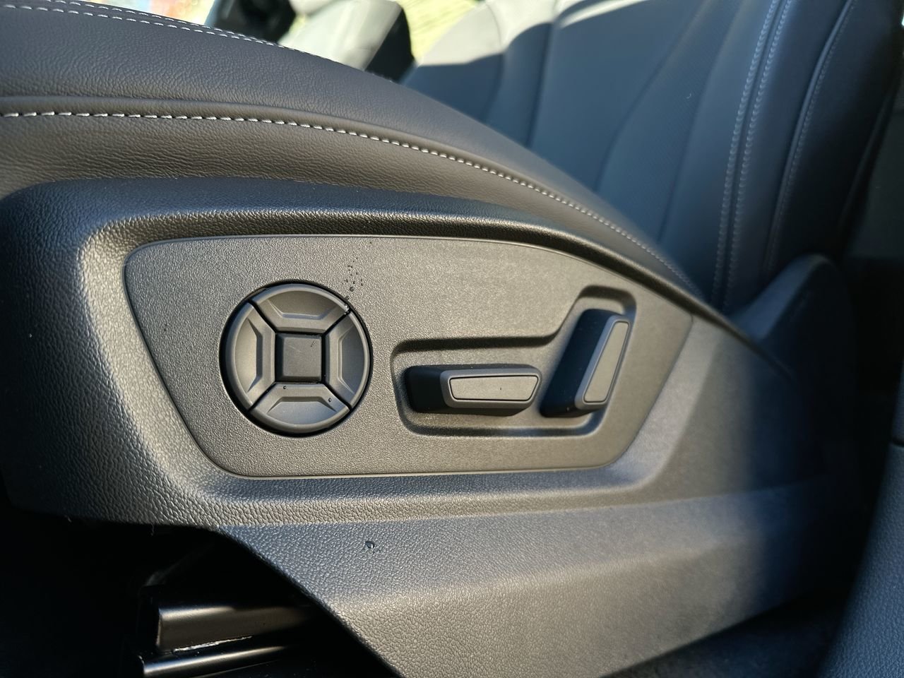 2025 Audi Q8 55 Progressiv, Vancouver, Cash