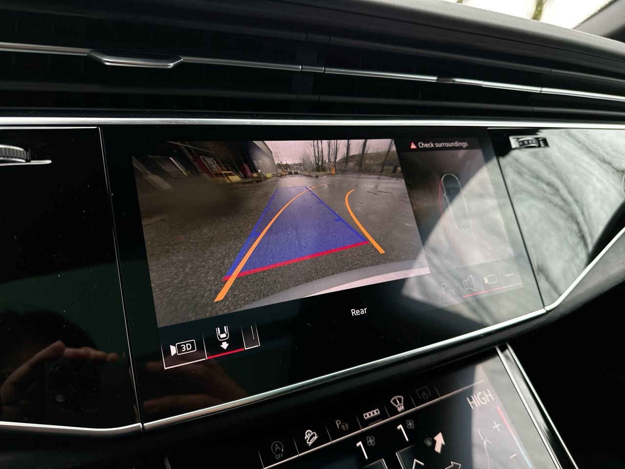 2025 Audi Q8 55 Technik, Vancouver, Cash