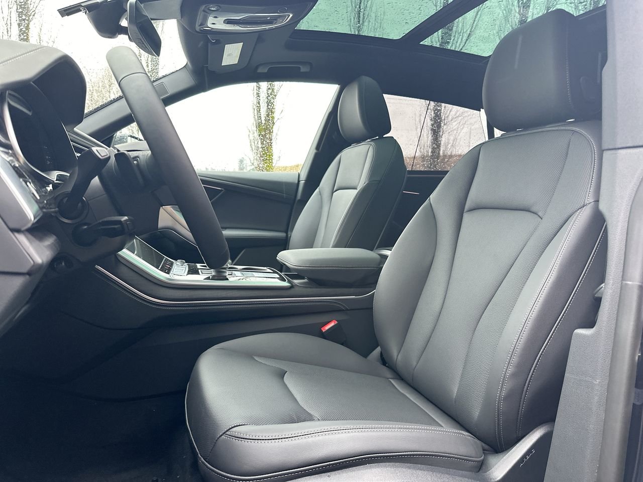 2025 Audi Q8 55 Technik, Vancouver, Cash