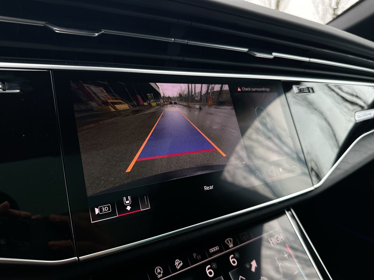 2025 Audi Q8 55 Technik, Vancouver, Cash