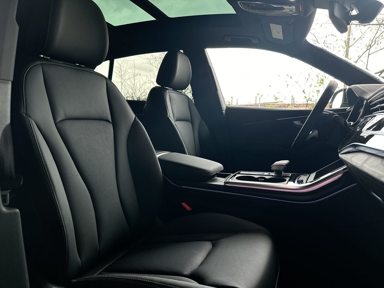 2025 Audi Q8 55 Progressiv, Vancouver, Cash