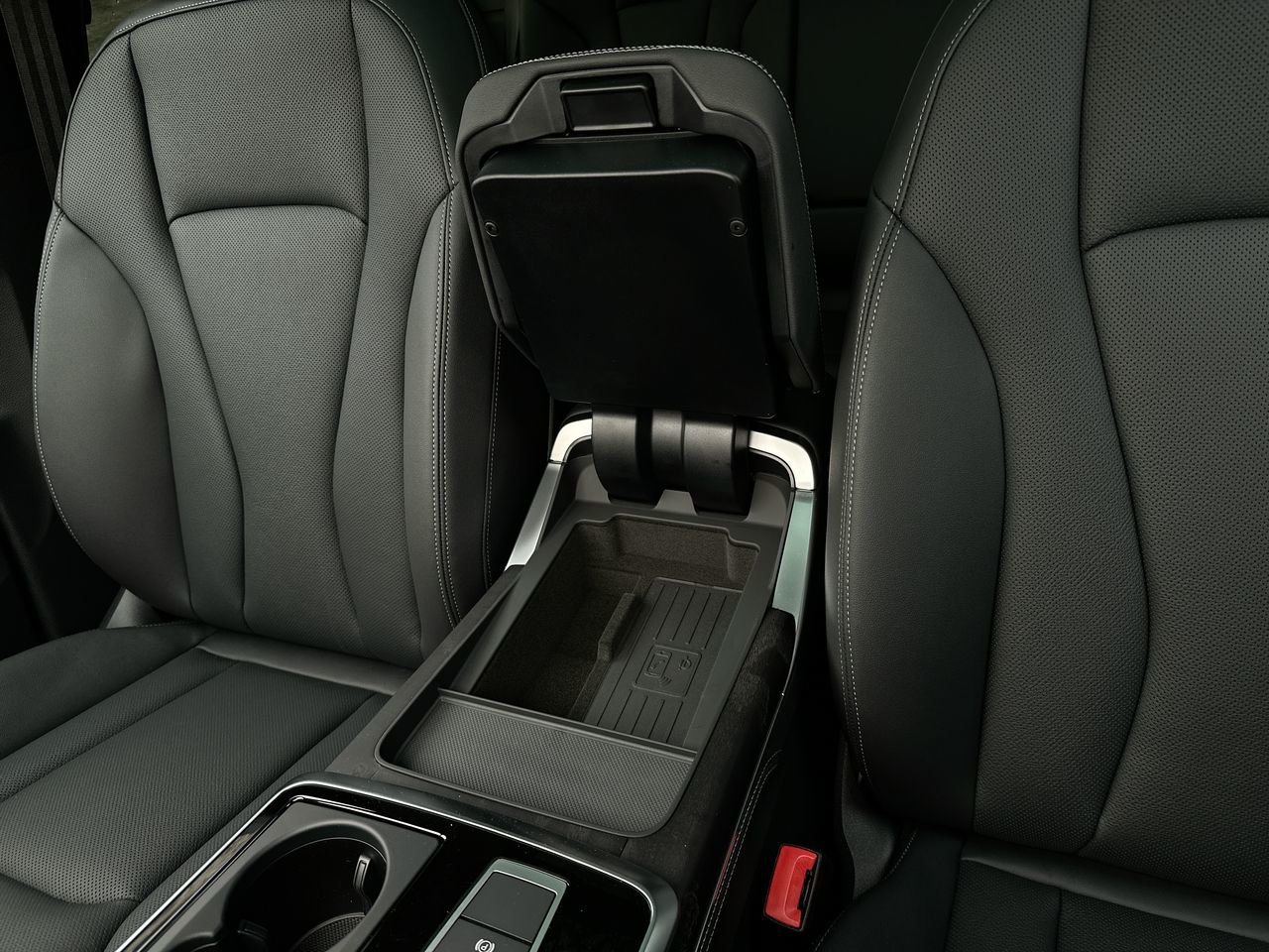 2025 Audi Q8 55 Progressiv, Vancouver, Cash