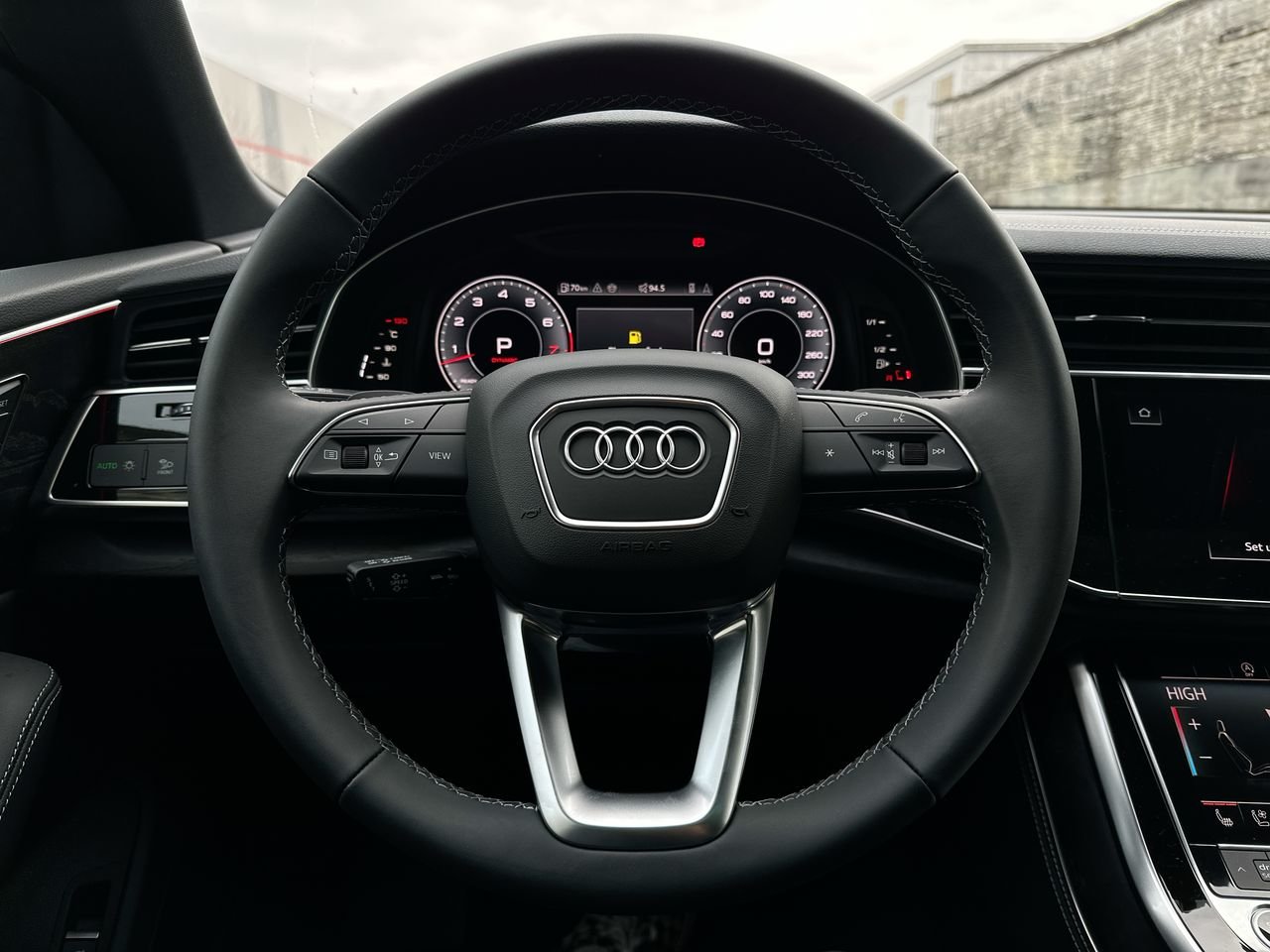 2025 Audi Q8 55 Progressiv, Vancouver, Cash