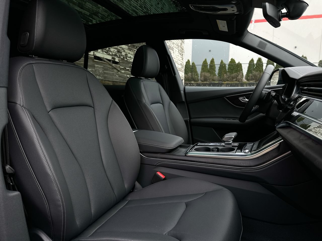 2025 Audi Q8 55 Progressiv, Vancouver, Cash