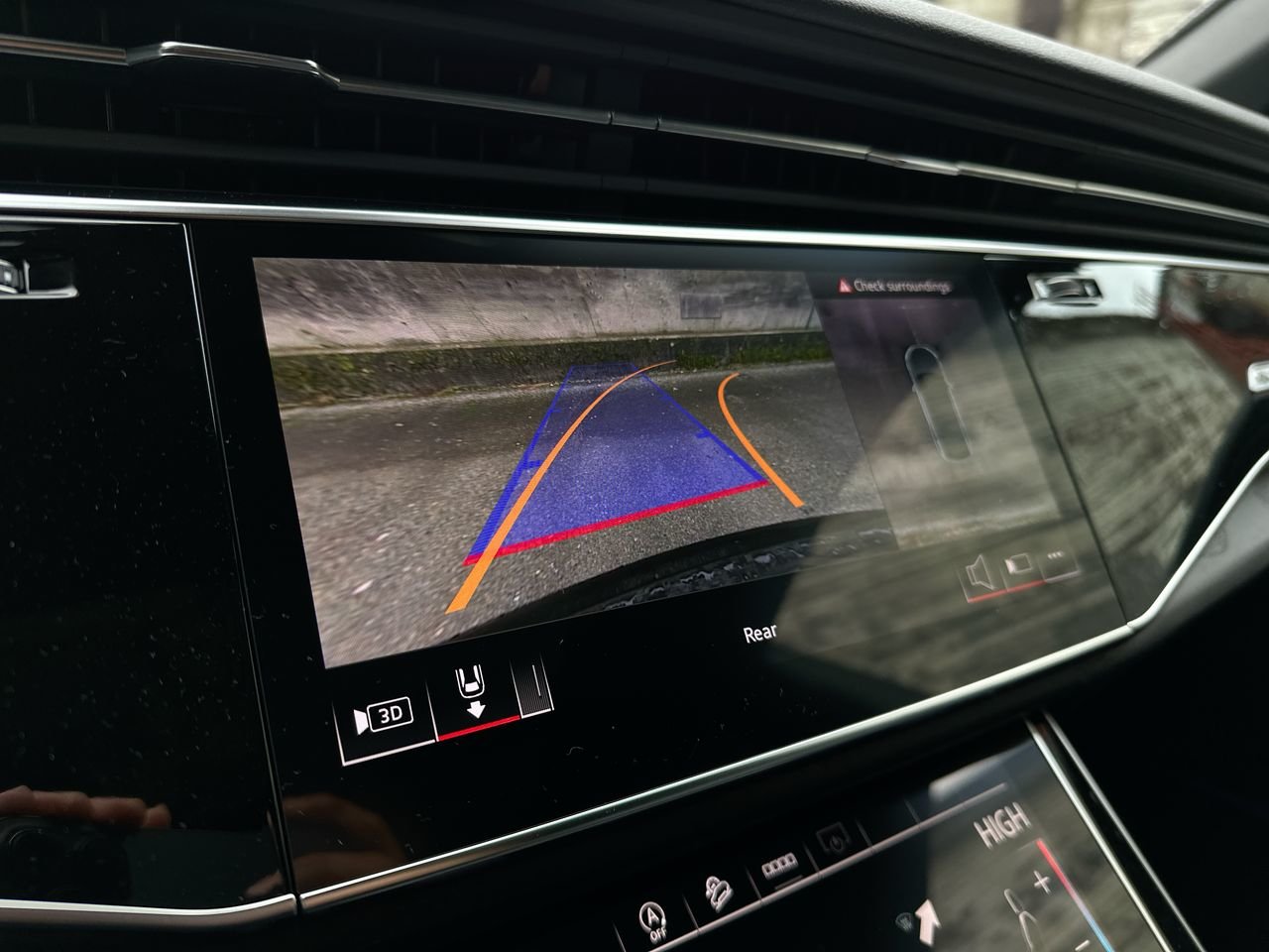 2025 Audi Q8 55 Progressiv, Vancouver, Cash