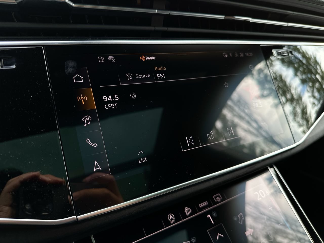 2025 Audi Q8 55 Progressiv, Vancouver, Cash