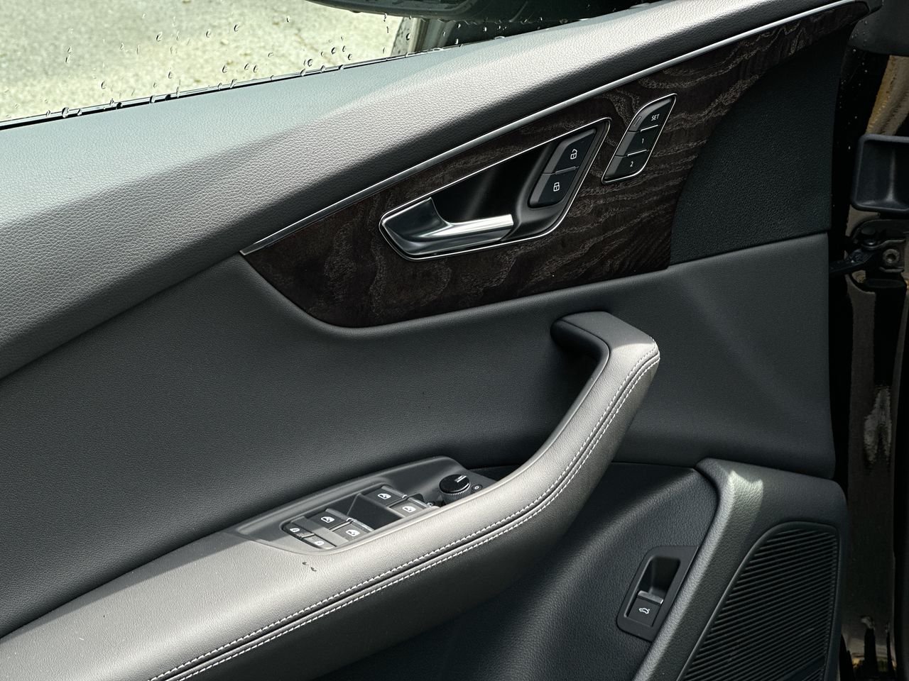 2025 Audi Q8 55 Progressiv, Vancouver, Cash