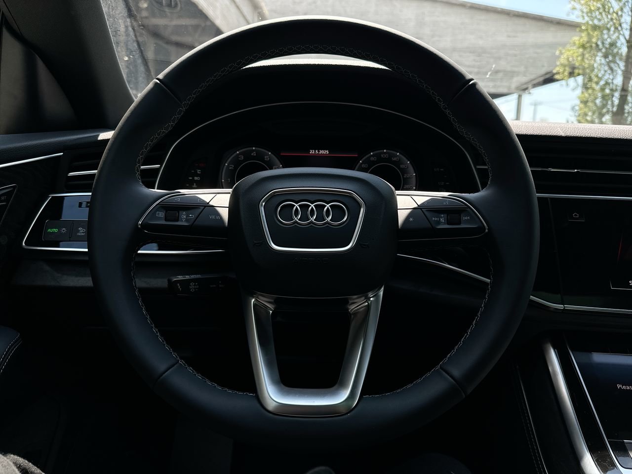 2025 Audi Q8 55 Progressiv, Vancouver, Cash