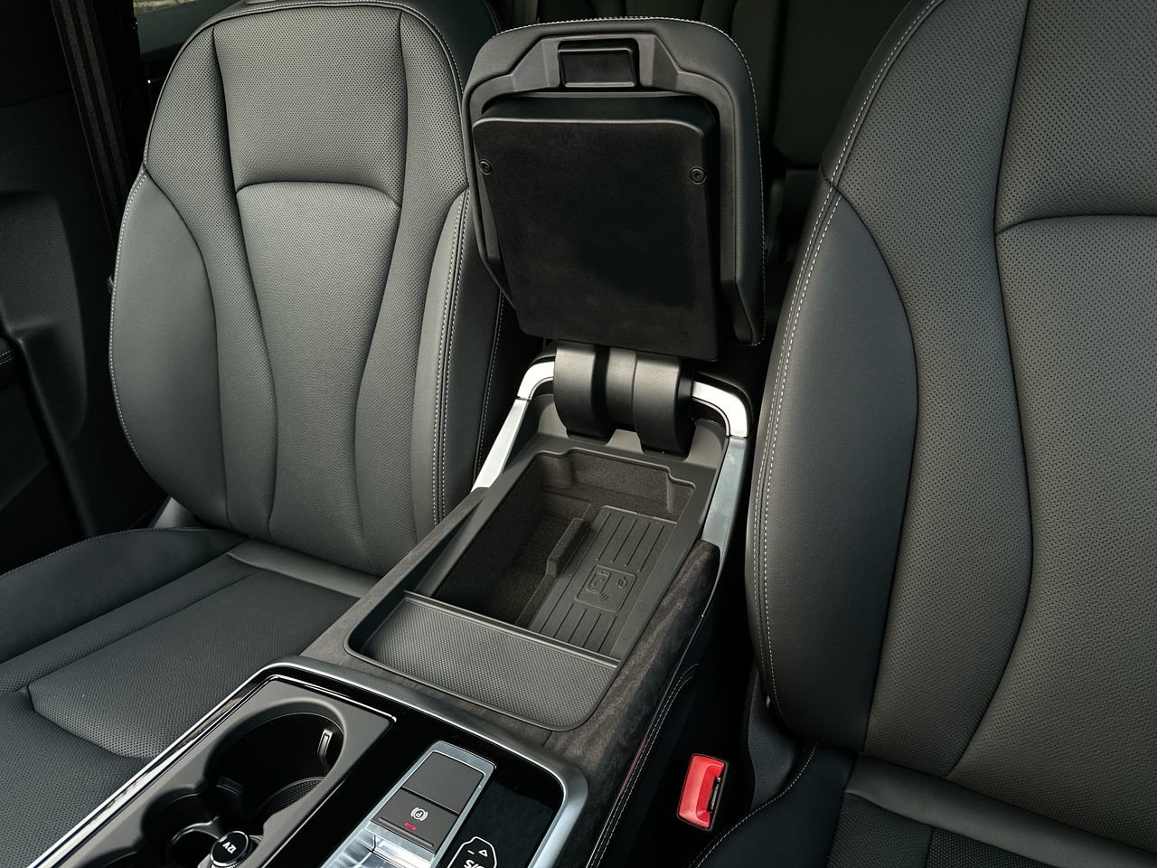 2025 Audi Q8 55 Progressiv, Vancouver, Cash