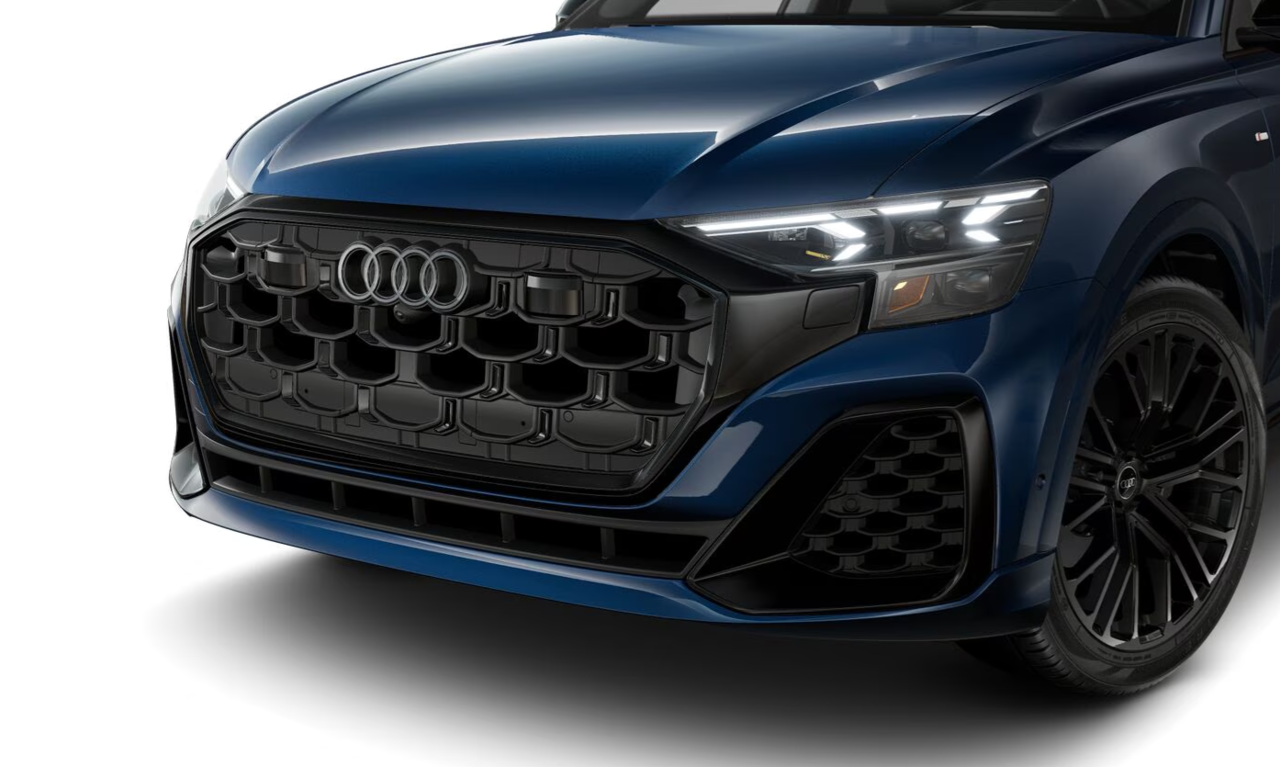 2026 Audi Q8 55 Technik, Vancouver, Cash