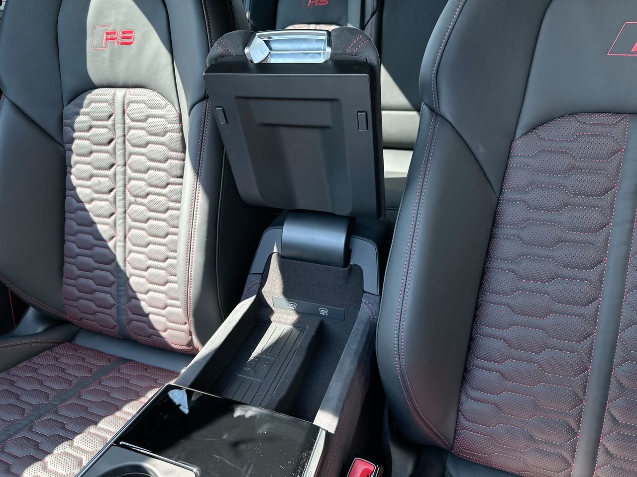 2025 Audi RS 6 Avant 4.0T Performance, Vancouver, Cash