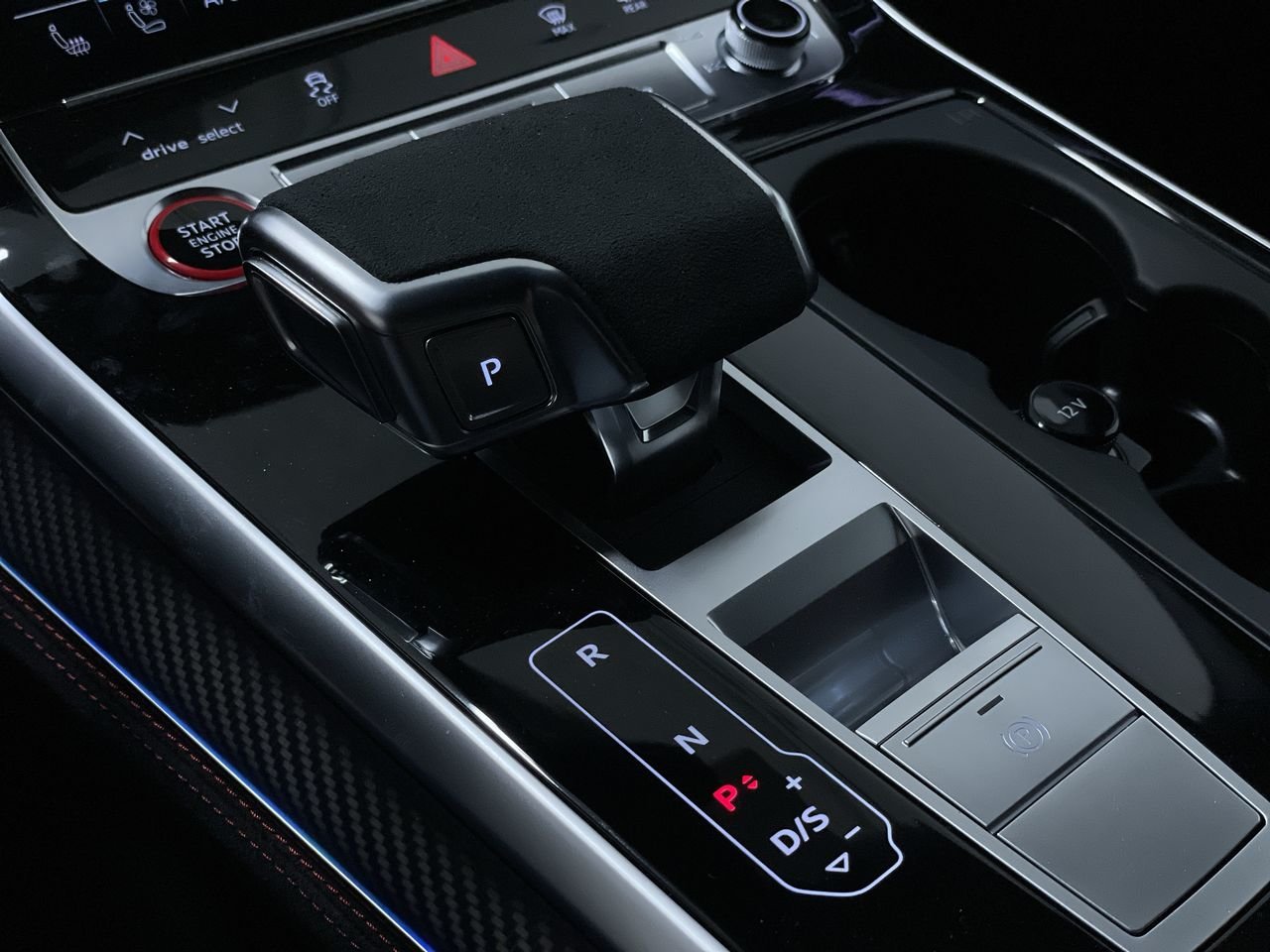 2025 Audi RS Q8 performance, Vancouver, Cash