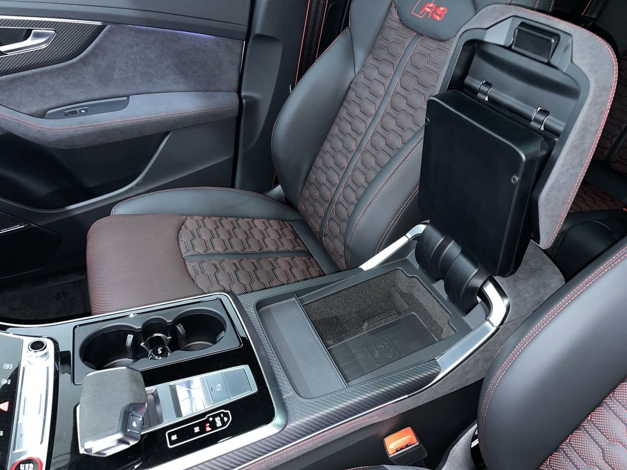 2025 Audi RS Q8 performance, Vancouver, Cash