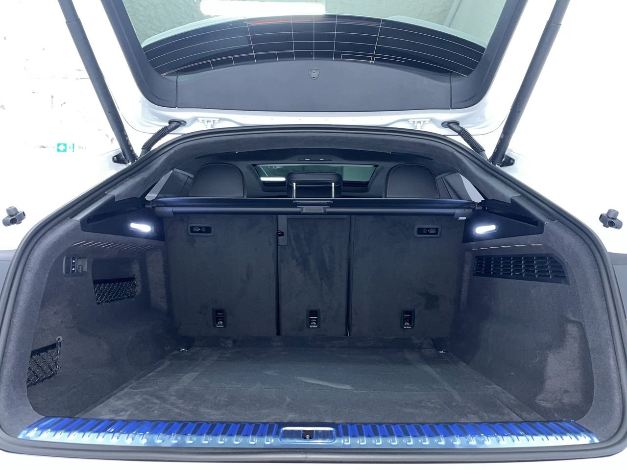 2025 Audi RS Q8 performance, Vancouver, Cash