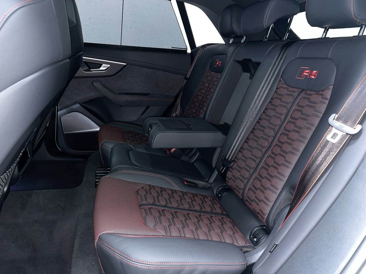 2025 Audi RS Q8 performance, Vancouver, Cash