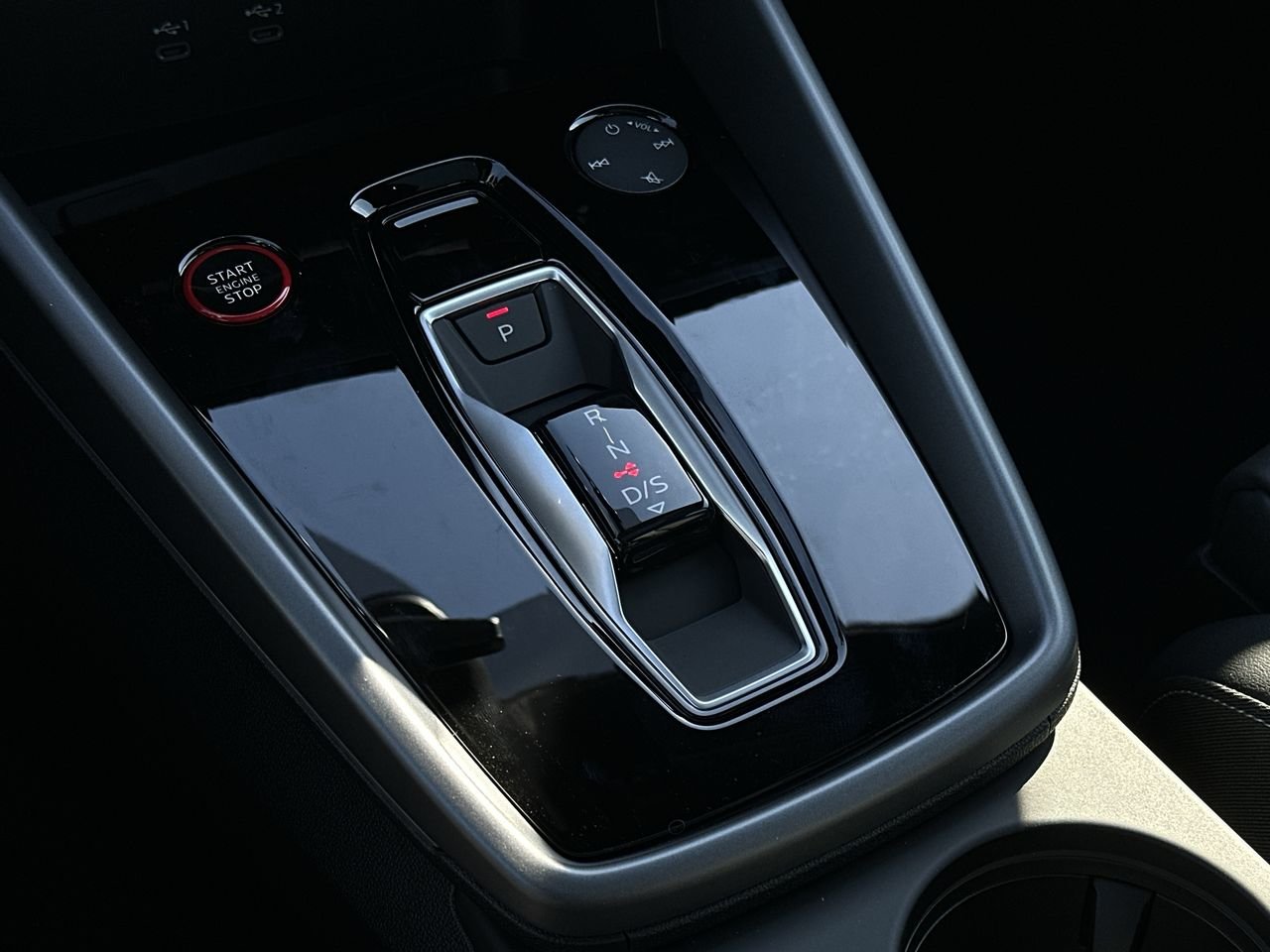 2025 Audi S3 2.0T Progressiv, 温哥华, 全款车