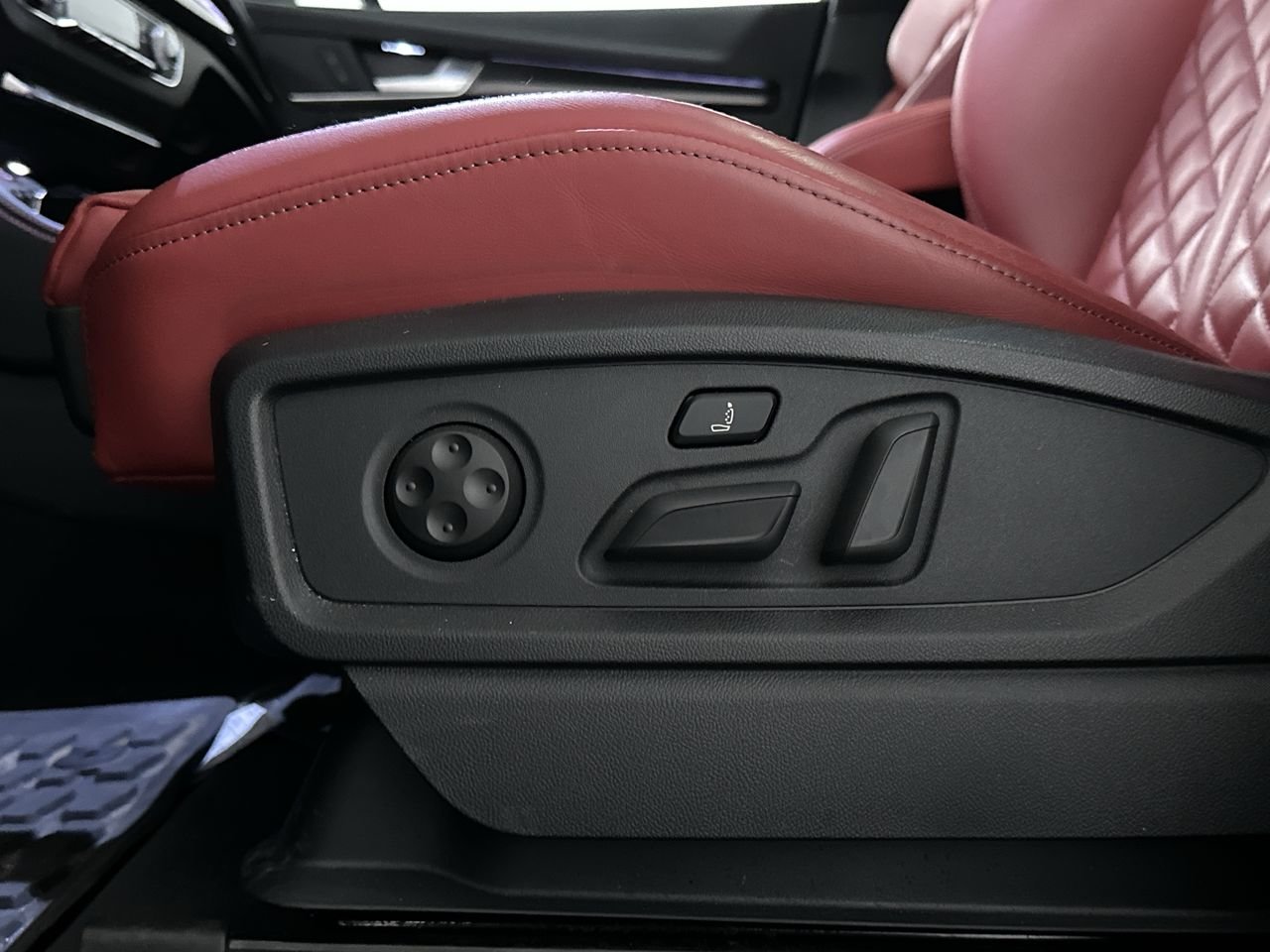 2025 Audi SQ5 3.0T Technik, Vancouver, Cash