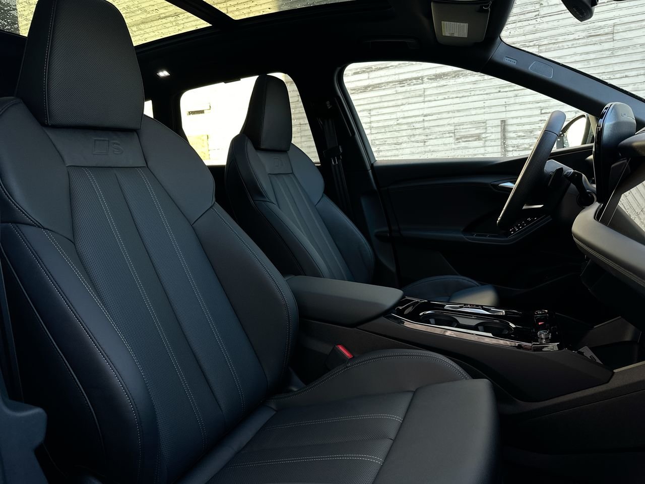 2025 Audi SQ6 e-tron Technik, Vancouver, Cash
