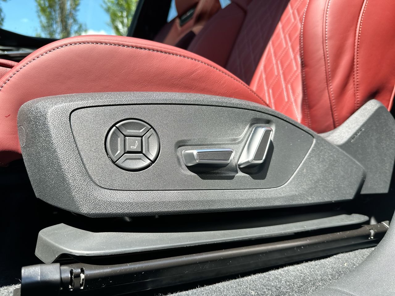 2025 Audi SQ6 e-tron Technik, Vancouver, Cash