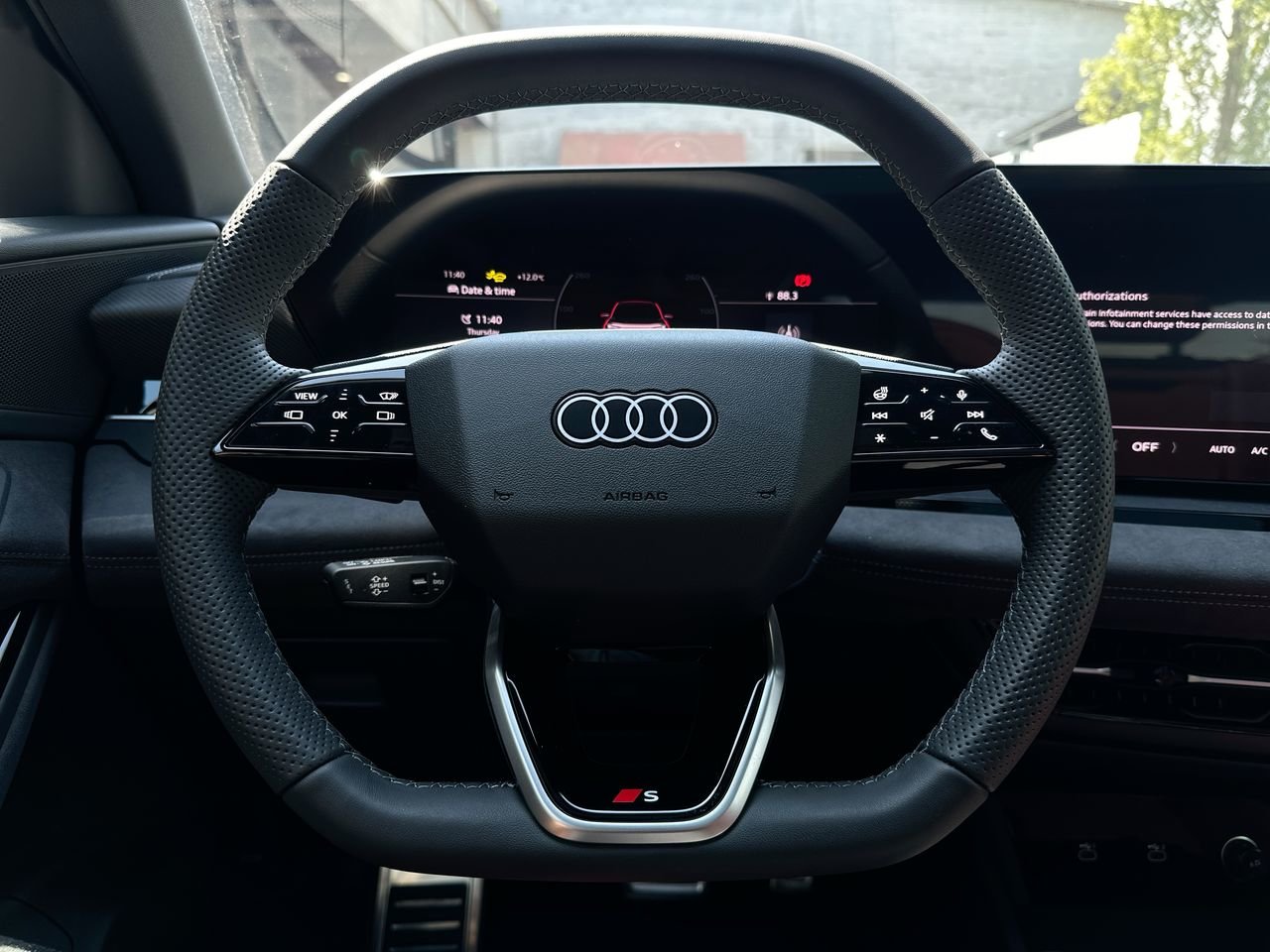2025 Audi SQ6 e-tron Technik, Vancouver, Cash