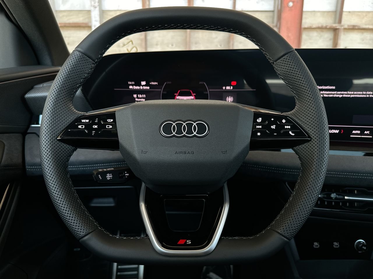 2025 Audi SQ6 e-tron Progressiv, Vancouver, Cash