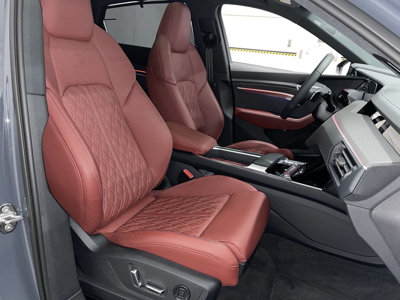 2024 Audi SQ8 e-tron Quattro, Vancouver, Cash