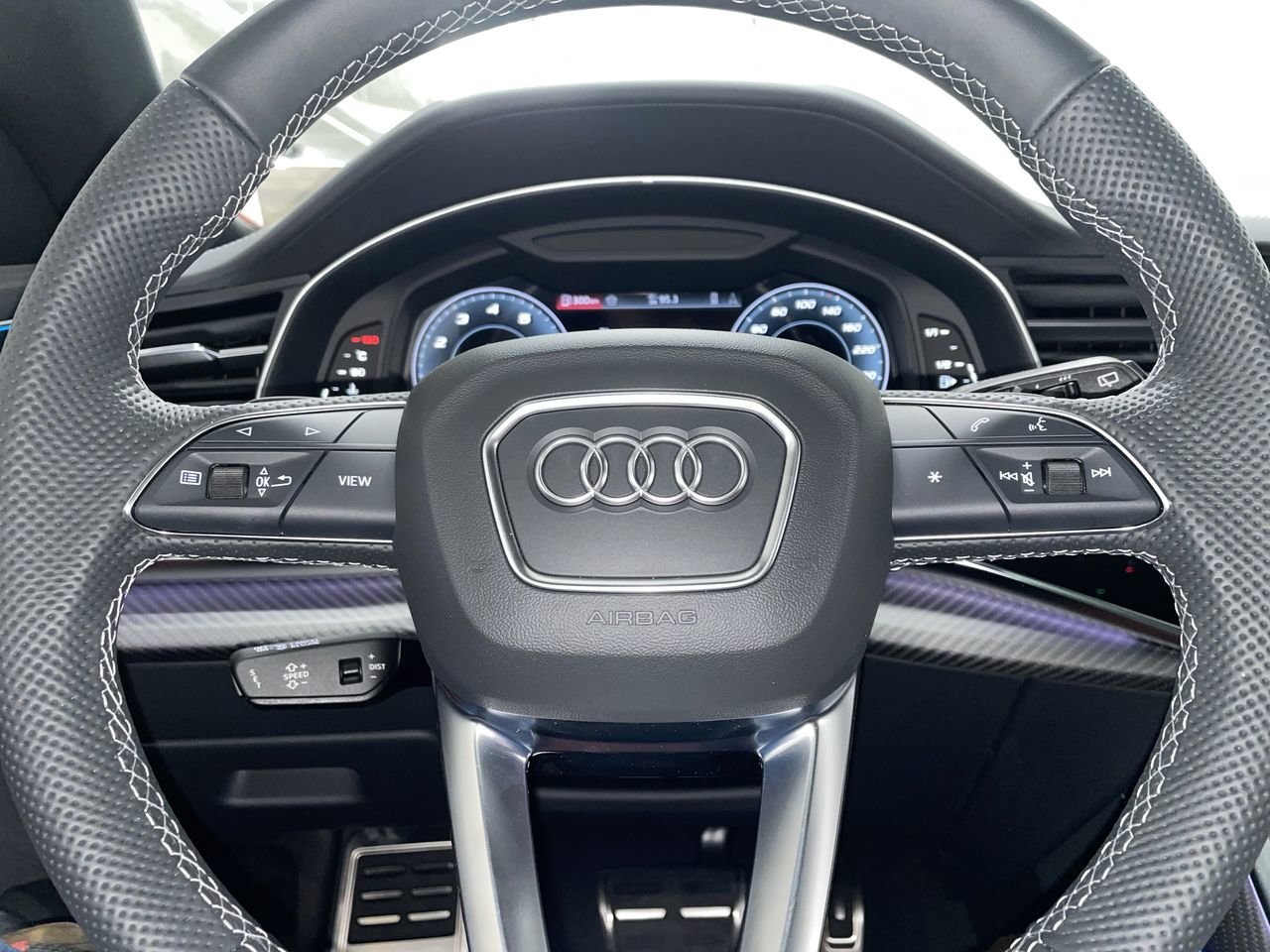 2025 Audi SQ8 4.0T, Vancouver, Cash
