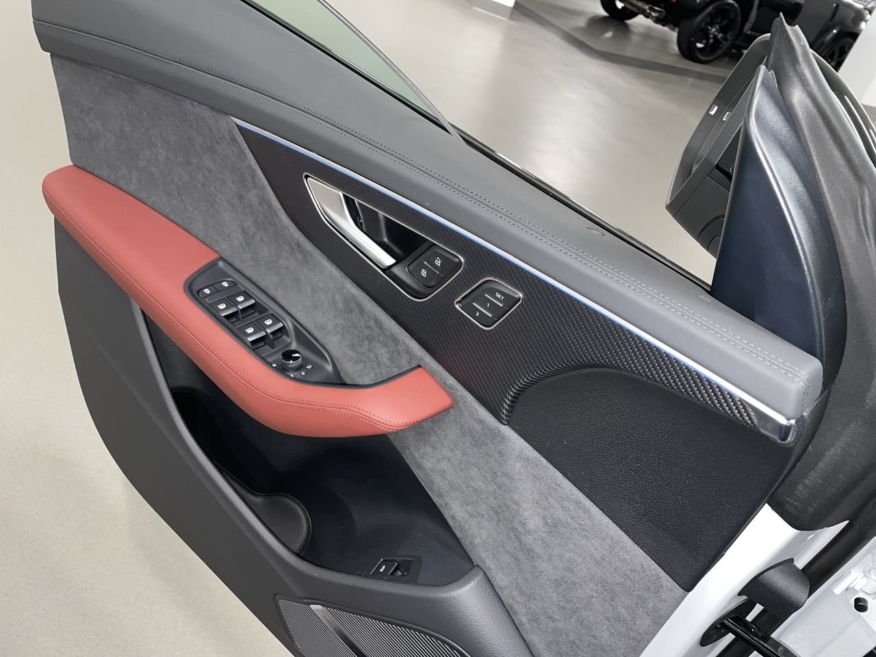 2025 Audi SQ8 4.0T, Vancouver, Cash