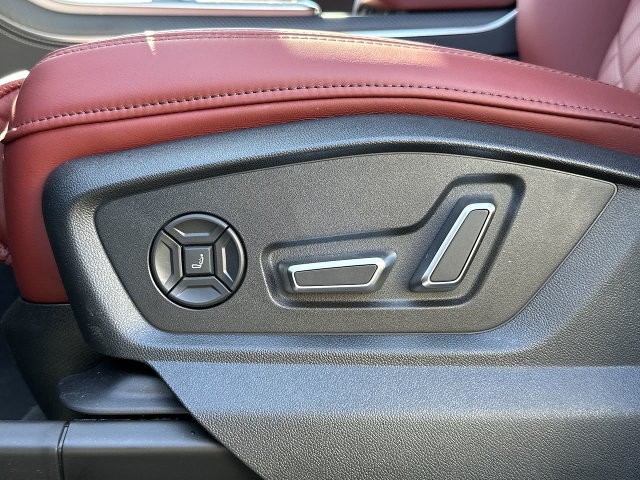 2025 Audi SQ8 4.0T, Vancouver, Cash