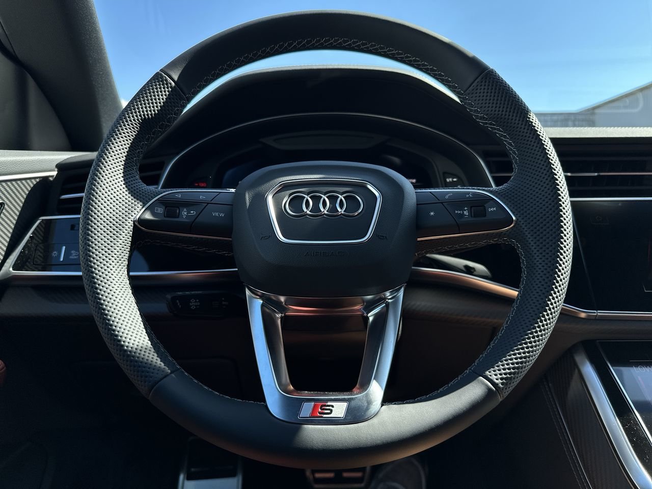 2025 Audi SQ8 4.0T, Vancouver, Cash