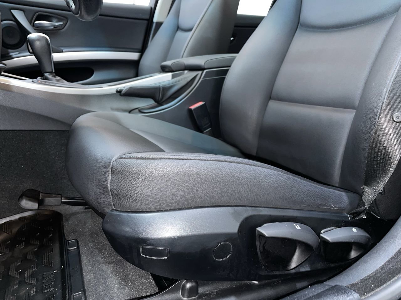 2006 BMW 323i Sedan, 温哥华, 全款车