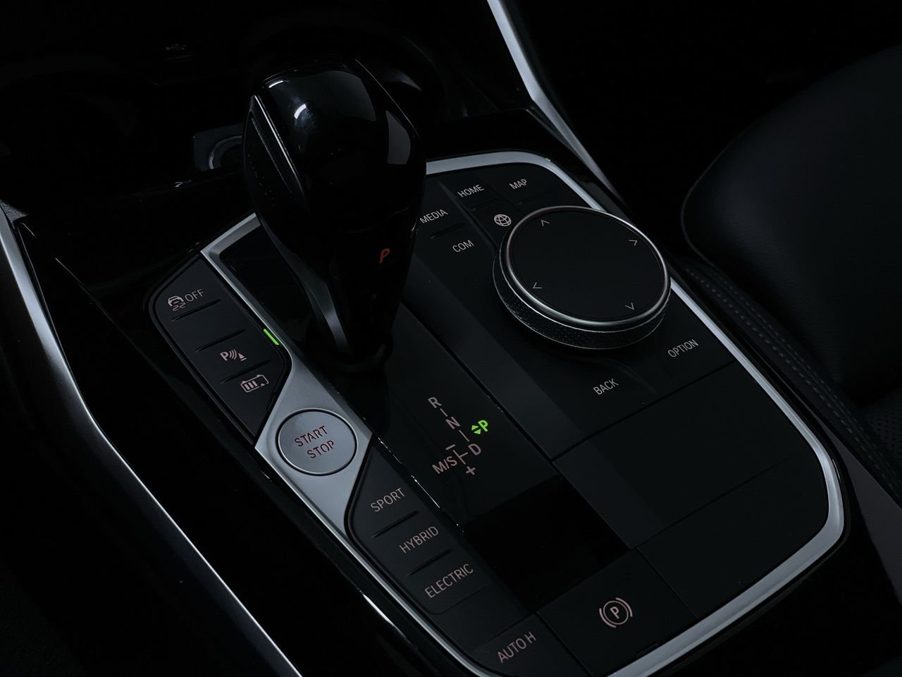 2022 BMW 330e xDrive, Vancouver, Cash