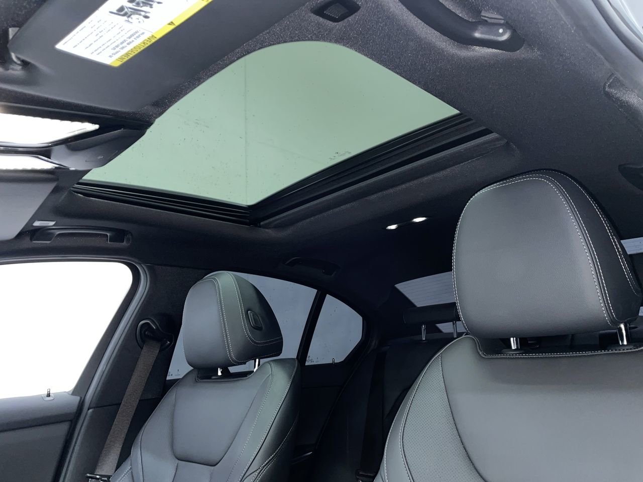 2022 BMW 330e xDrive, Vancouver, Cash
