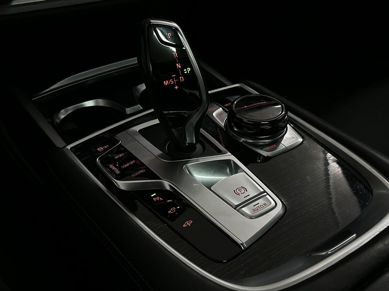 2018 BMW 750i xDrive, 温哥华, 全款车