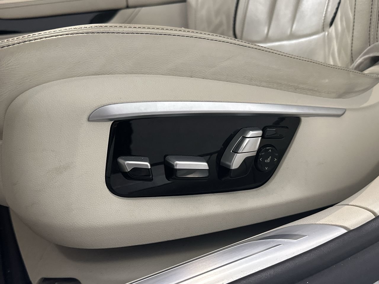 2018 BMW 750i xDrive, Vancouver, Cash