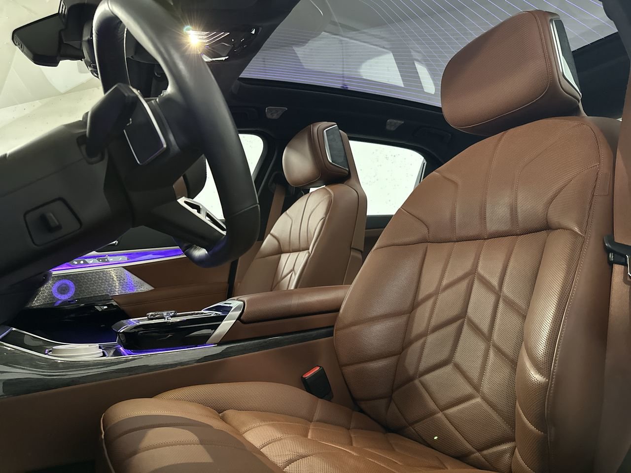 2024 BMW i7 xDrive60, 温哥华, 全款车