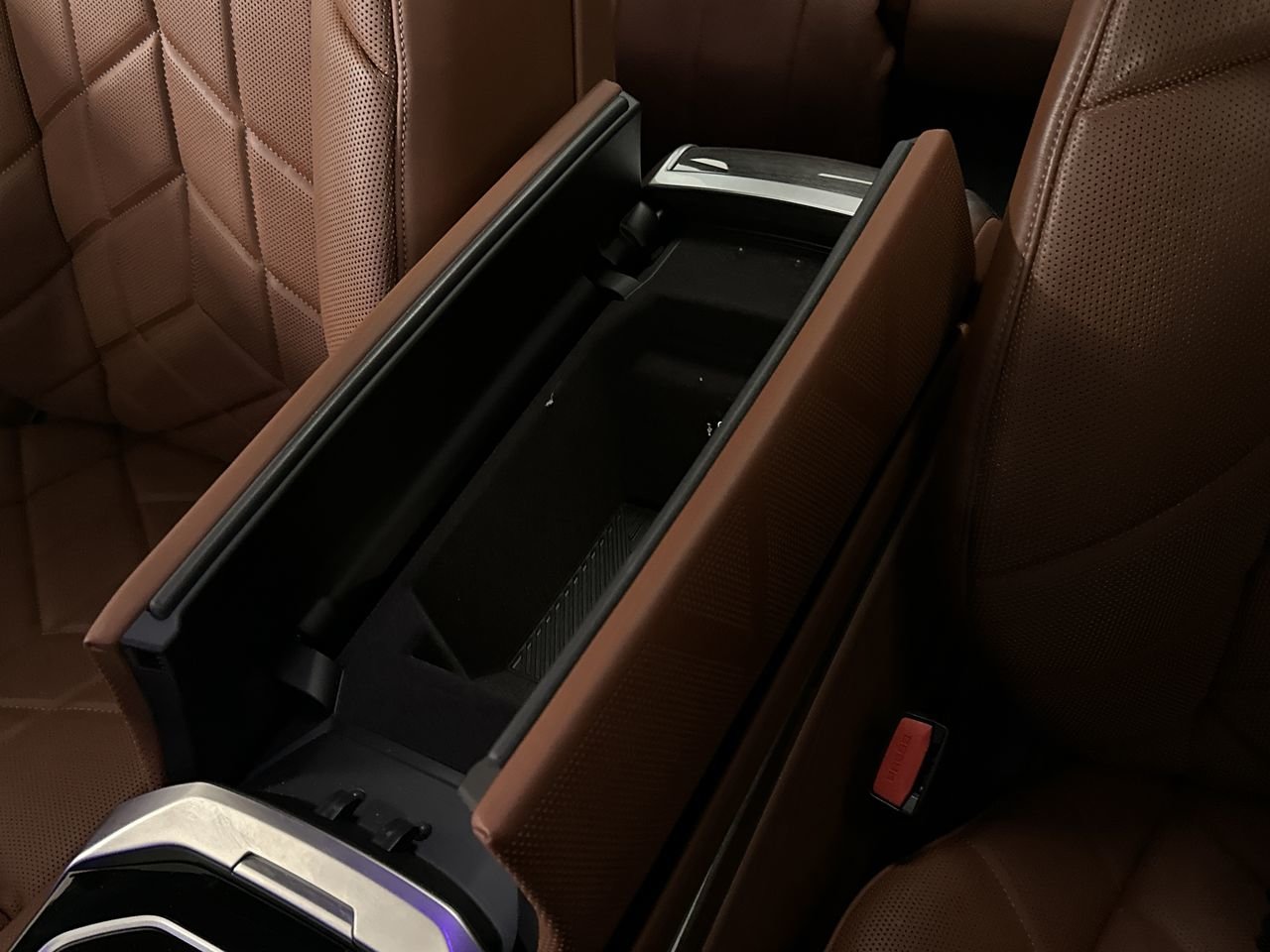 2024 BMW i7 xDrive60, 温哥华, 全款车
