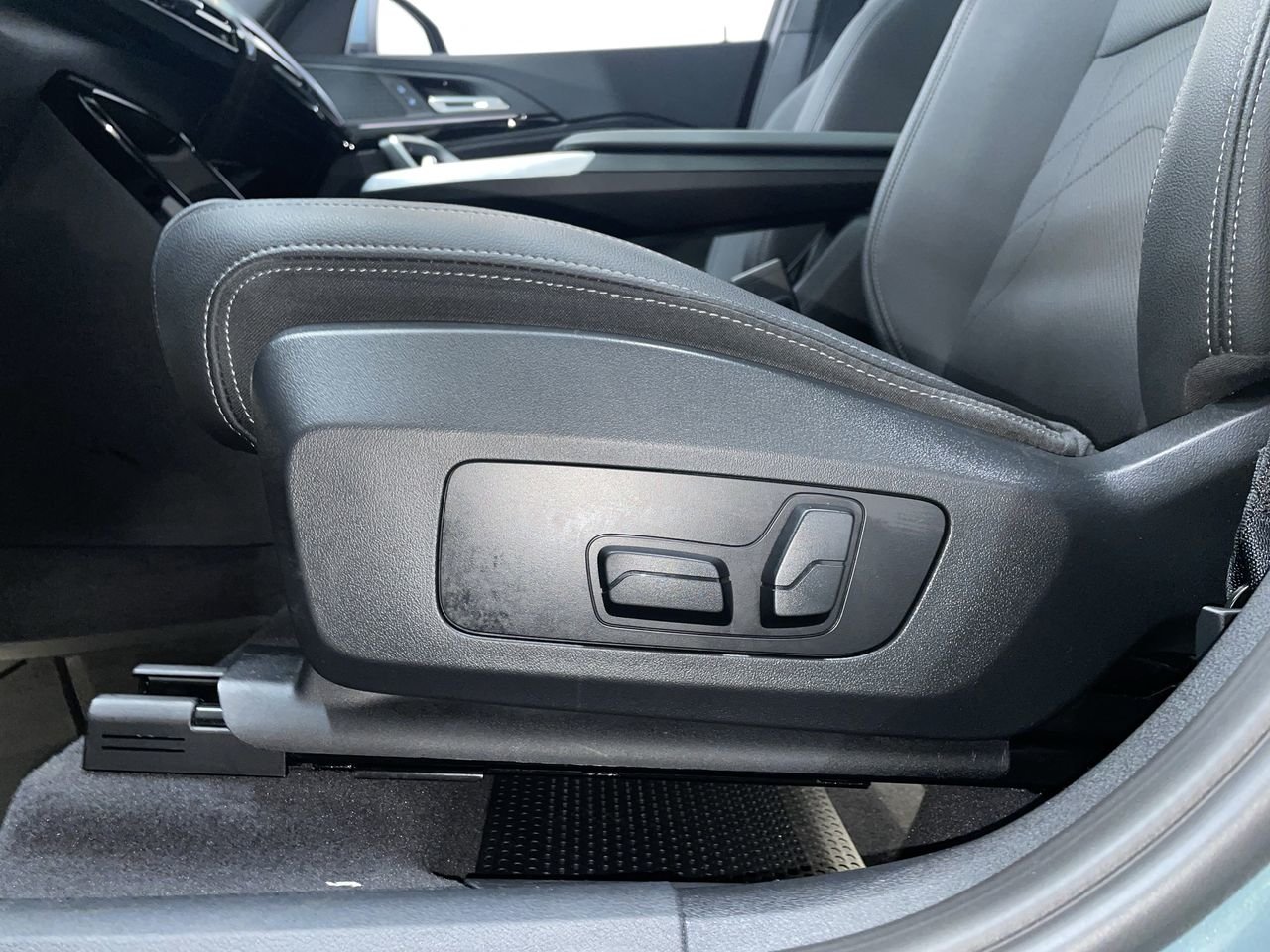 2023 BMW X1 xDrive28i, 温哥华, 全款车