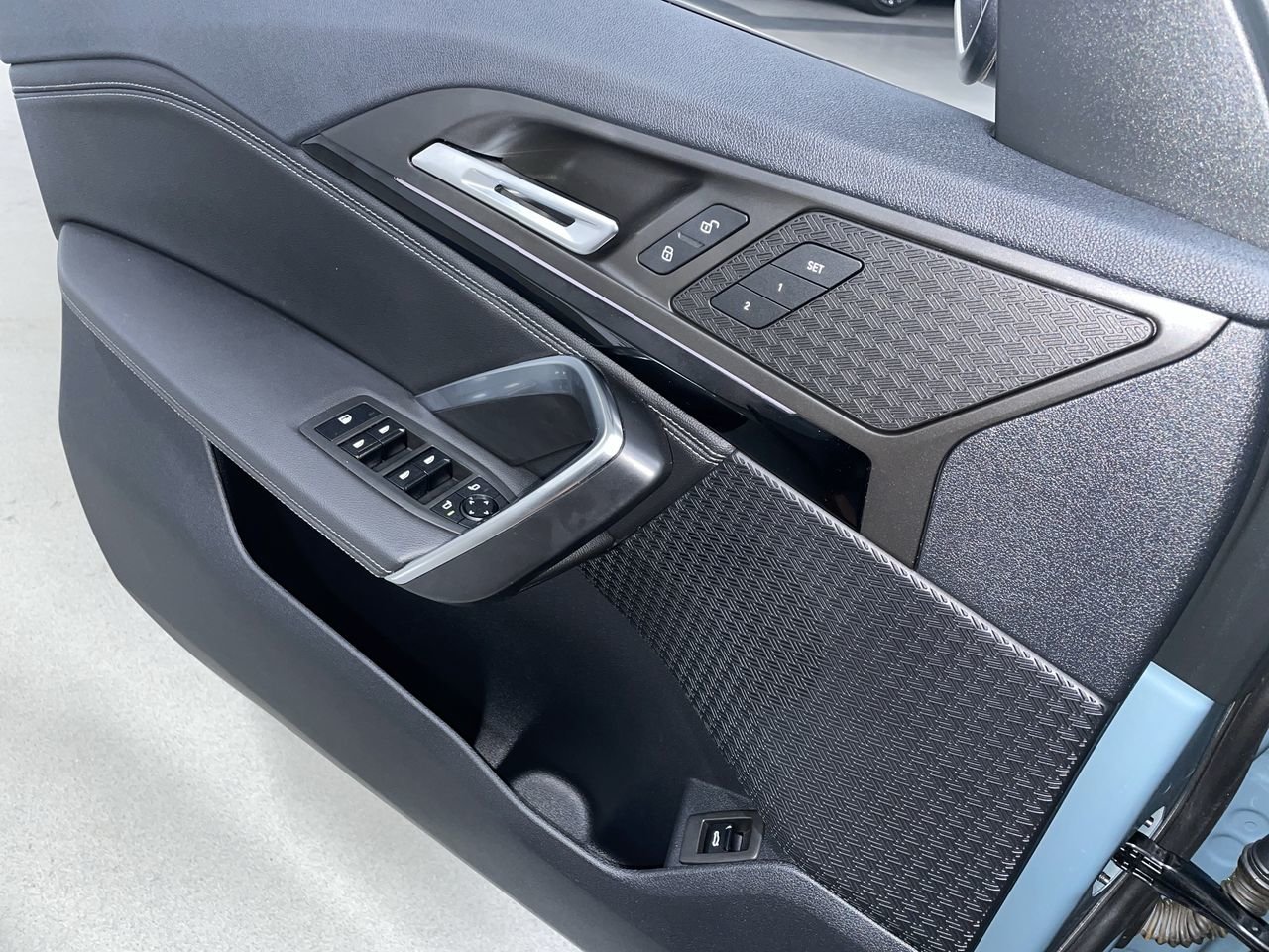 2023 BMW X1 xDrive28i, 温哥华, 全款车