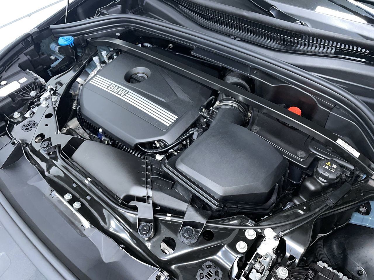2023 BMW X1 xDrive28i, 温哥华, 全款车